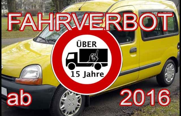 Ein beliebter Lieferwagen welcher bald Fahrverbot haben könnte: Renault Kangoo (bis 2003 gebaut) | © zib (Montge) Rudolf Stricker (Hintergrundbild) Ein beliebter Lieferwagen welcher bald Fahrverbot haben könnte: Renault Kangoo (bis 2003 gebaut) | © zib (Montge) Rudolf Stricker (Hintergrundbild)