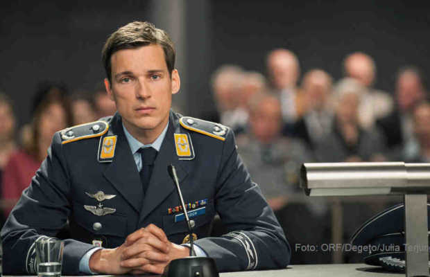 Terror - Ihr Urteil Held oder Mörder? Florian David Fitz als Angeklagter Lars Koch | Foto: ORF/Degeto/Julia Terjung