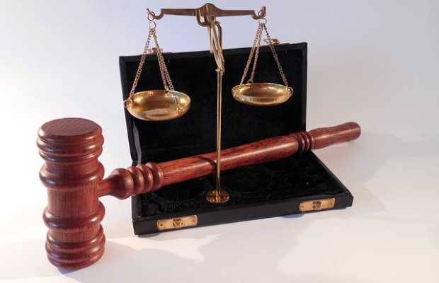 Justiz