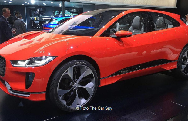 Jaguar I-PACE Jaguar I-PACE am Genfer Autosalon | © Foto von The Car Spy