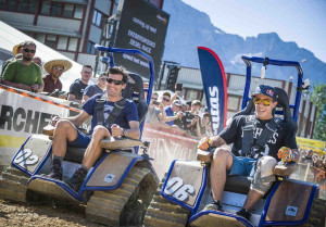 Formel-1 Ex-Superstar Mark Webber und Freestyle-MX Ikone Robbie Maddison haben sichtlich jede Menge Spaß bei der spontenen "Ziesel"-Challenge am Erzbergrodeo 2015 | ©: Philip Platzer Formel-1 Ex-Superstar Mark Webber und Freestyle-MX Ikone Robbie Maddison haben sichtlich jede Menge Spaß bei der spontenen "Ziesel"-Challenge am Erzbergrodeo 2015 | ©: Philip Platzer