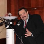 Der Experimentalphysiker und Science Buster, Dr. Werner Gruber bei einem ANTARES Vereinsabend, wo er von dem einzigartigen NASA Projekt der 1977 gestarteten VOYAGER Sonden berichtet. | ©: Martin Kainz (Antares)
