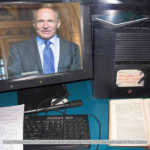 Sir Tim Berners-Lee, der Erfinder des Word Wide Web und sein erster Webserver