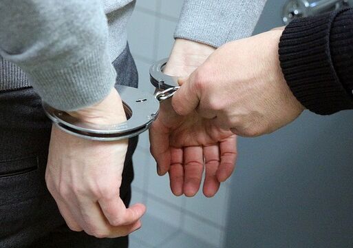 Mutter betäubte Tochter (9) und zündet sie an