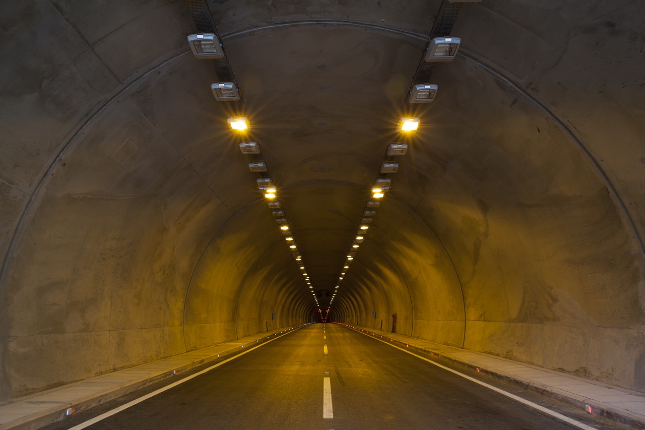 Tunnel 1539000604