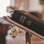bibel 1560505378