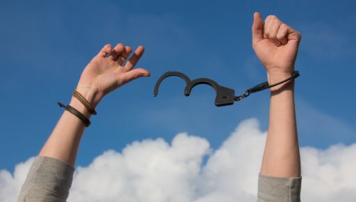 Große Haftentlassung und eine lachende Justizministerin