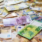 Geld 1720606334