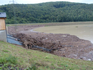 Hochwasser 09 2024: Rückhaltebecken Fahrafeld