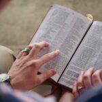 Bibel 1735467887