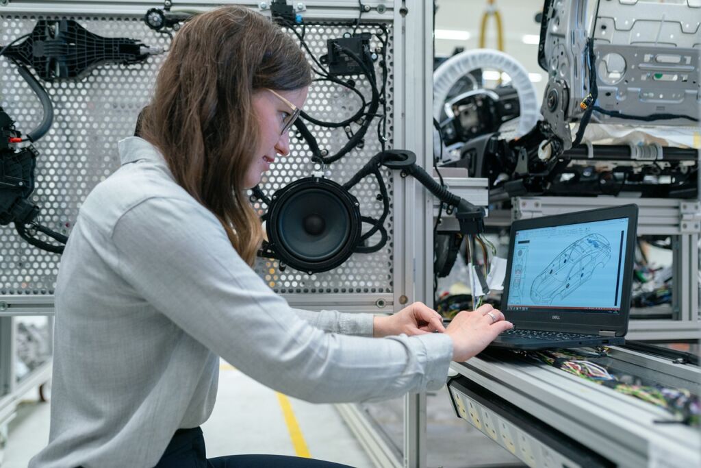 Bild zum Beitrag "Traurig: Elektronikindustrie: „Es rumort ordentlich in den Betrieben“" Elektro 1747730927