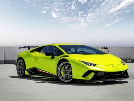 Schon einmal mit einem Lamborghini gefahren?