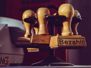 Der große Kahlschlag bei Beamten - bzw. Pensionskürzungen auch bei denen