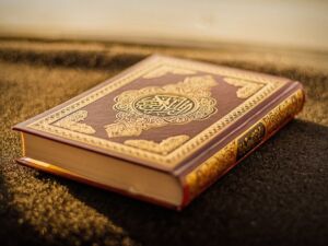Islam 1787652893