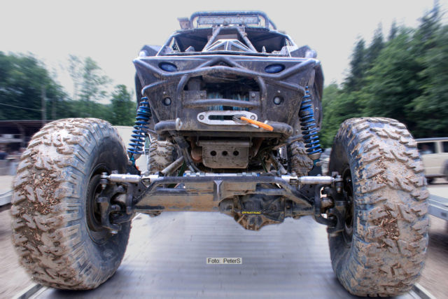 Ein bisschen Bodenfreiheit schadet nie ... | Foto: PeterS Auto und Hochwasser