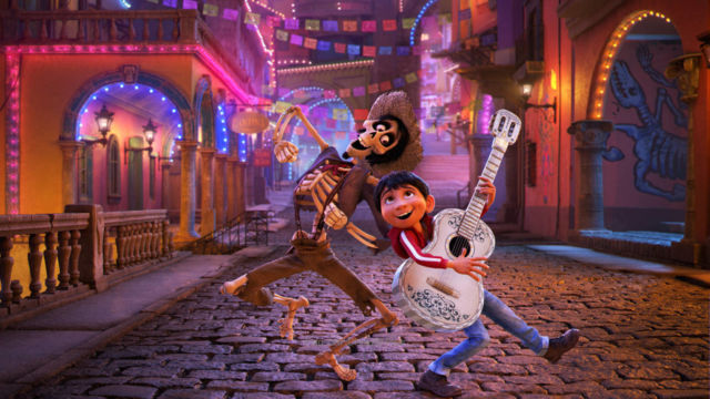 "Coco - Lebendiger als das Leben", Der 12-jährige Mexikaner Miguel reist am 'Tag der Toten' ins farbenprächtige Reich der Ahnen und stößt er auf ein Familiengeheimnis. | Foto: ORF/Disney/© Pixar. Coco - Lebendiger als das Leben