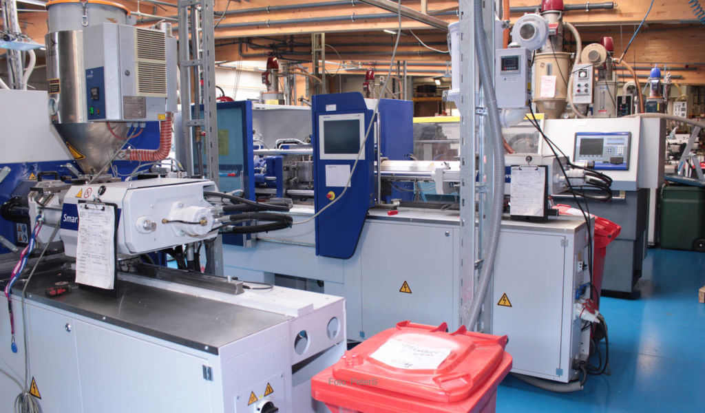 Fast alle Spritzgießmaschinen sind von WITTMANN BATTENFELD | Foto: PeterS Mack GesmbH Altenmarkt